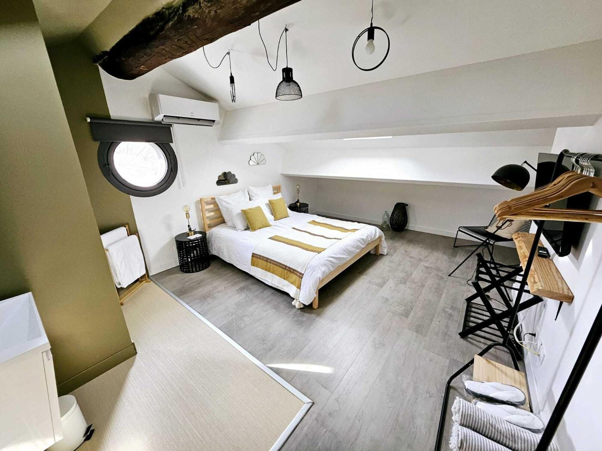 La Maison Grivolas Appartements Et Maison D'Hotes أفينيون المظهر الخارجي الصورة