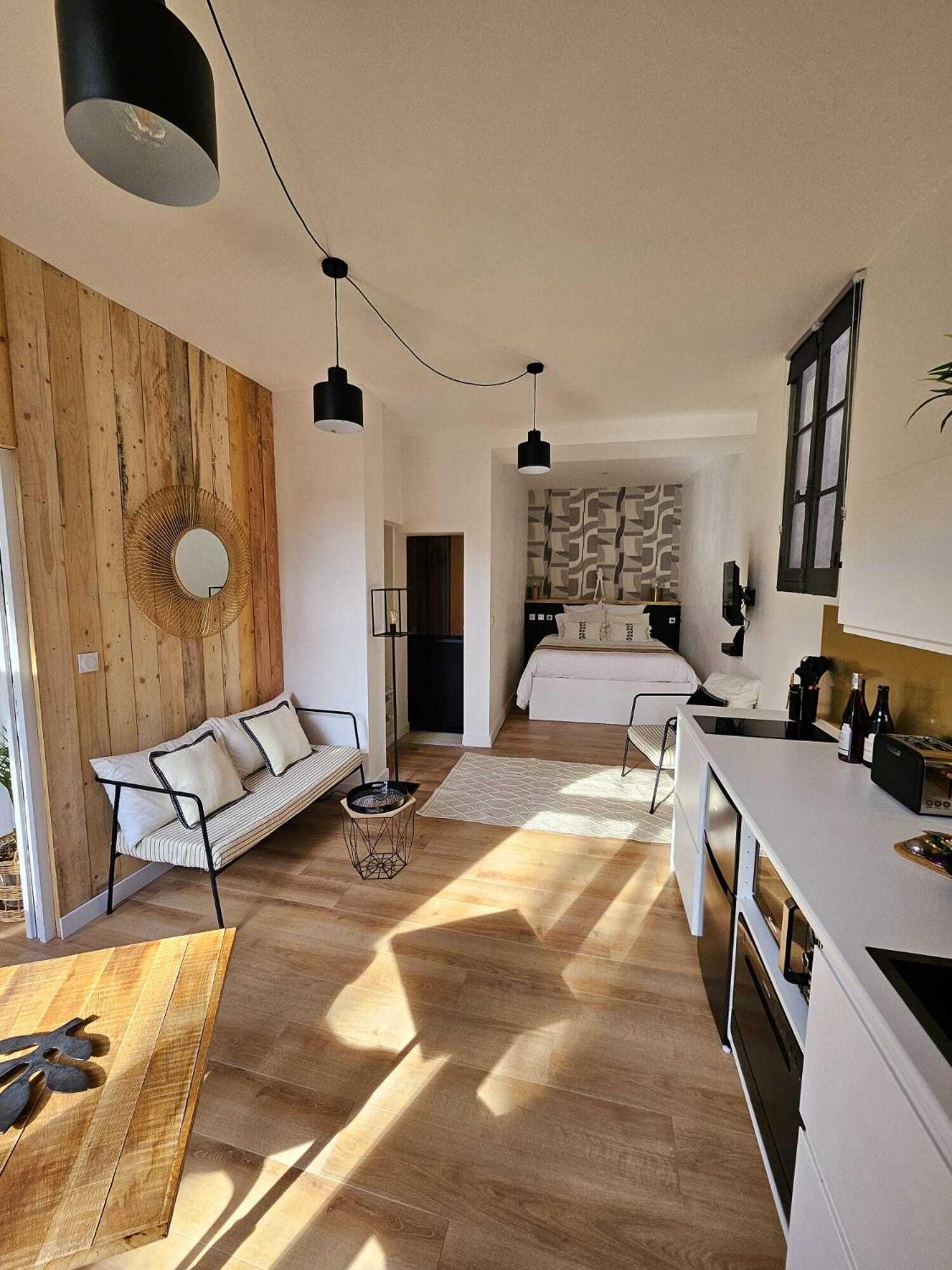 La Maison Grivolas Appartements Et Maison D'Hotes أفينيون المظهر الخارجي الصورة