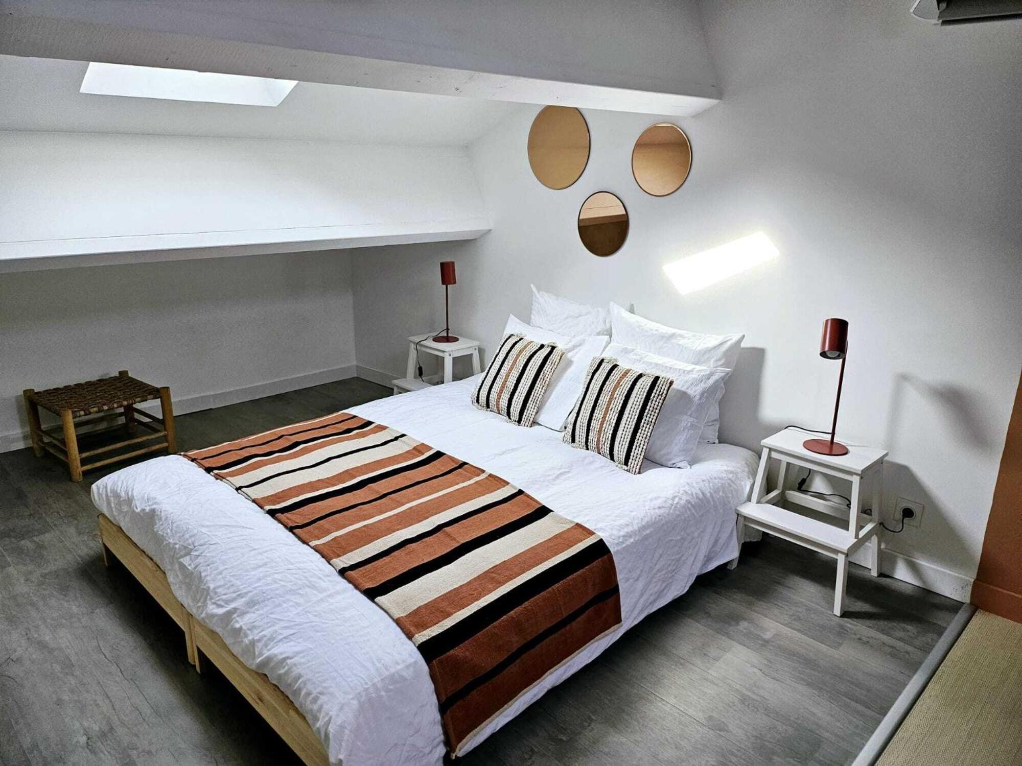 La Maison Grivolas Appartements Et Maison D'Hotes أفينيون الغرفة الصورة