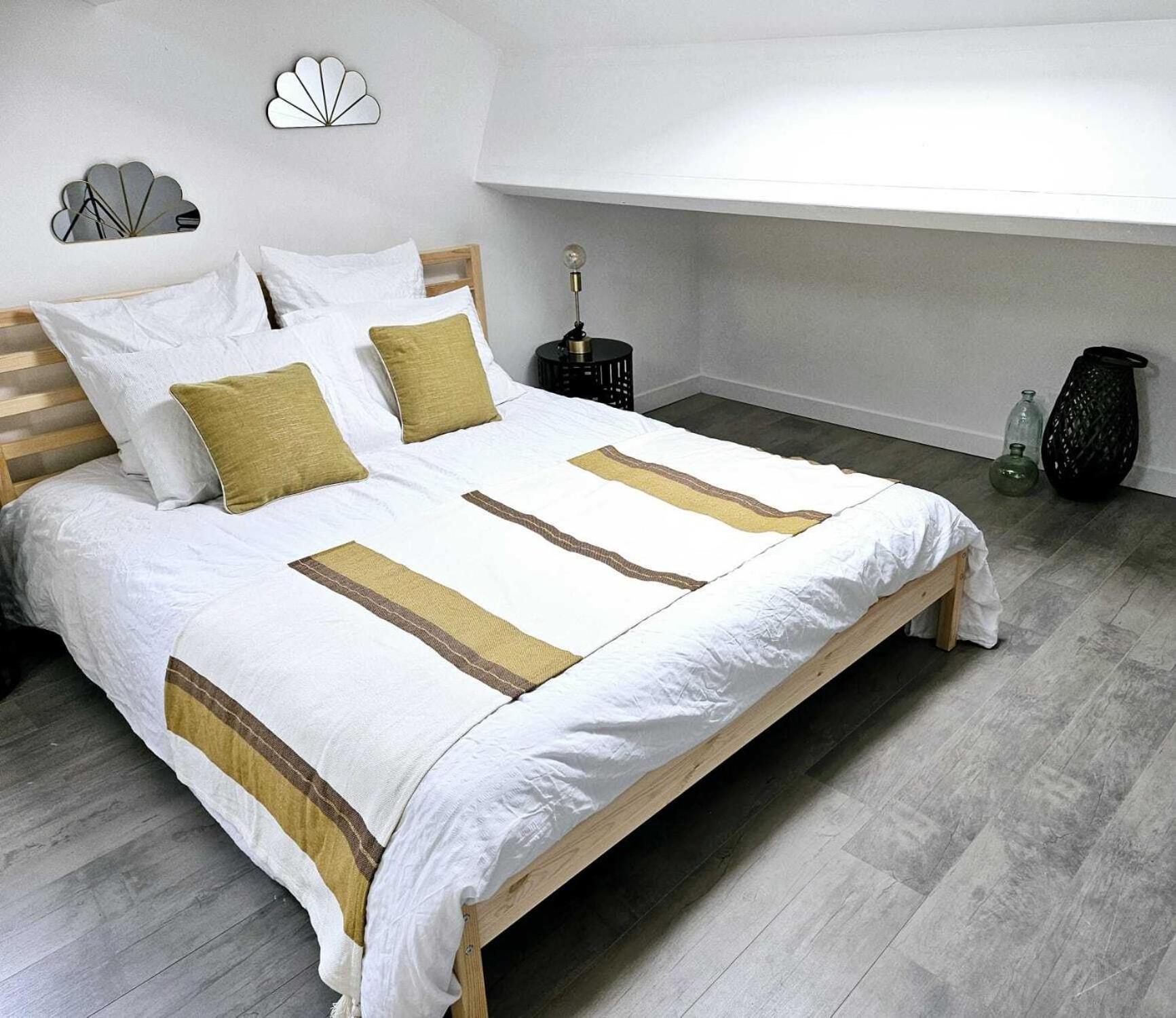 La Maison Grivolas Appartements Et Maison D'Hotes أفينيون الغرفة الصورة